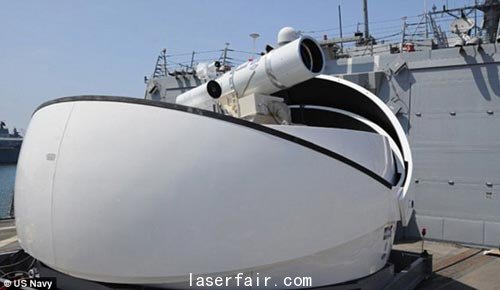 美國海軍周一的時候宣布將在軍艦上部署激光武器原型機(jī)，并在2014年將其送往中東。
