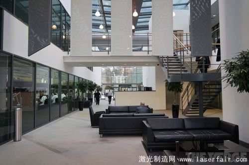 一探Vertu總部究竟：最奢侈的手機(jī)是怎么造出來(lái)的？